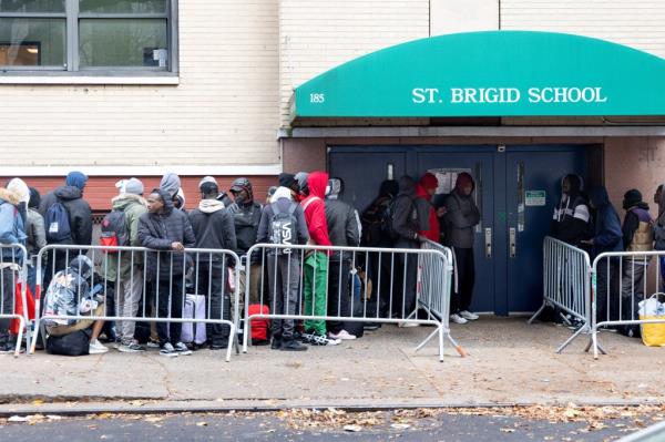 City Hall has limited stays for single migrants to 30 days before they have to leave the shelter system or reapply for a spot