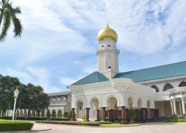 Selangor’s 10 state exco members sworn in today