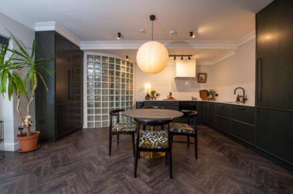 The kitchen/dining room. The kitchen/dining room.