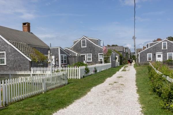 The mansion, complete with a pool, pickleball court, private beach access, and a two-bedroom guest house, was purchased by Cohen last November.