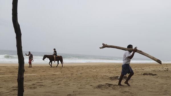 Hurricane Otis weakens over southern Mexico after battering Acapulco