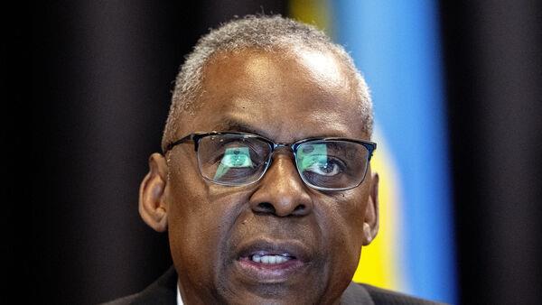 US ‘will not let Ukraine fail’, says defence secretary
