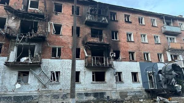 Russian drones pound power system in Sumy region town, 14 people hurt, Ukraine says