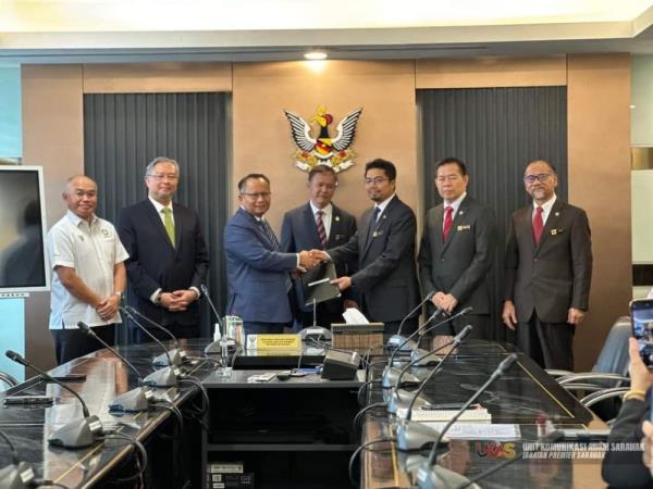 Saferi Ali begins duties as new Sarawak AG