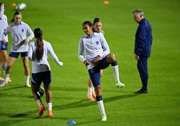 Renard header earns France late victory over Brazil