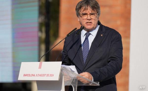 Fugitive Catalan Leader Carles Puigdemont Returns to Belgium