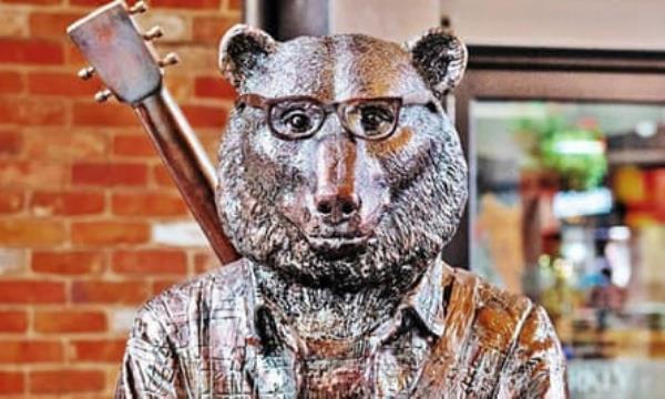 The lifesize Sparkly Bear statue was stolen at 4am on Wednesday in Melbourne’s inner north