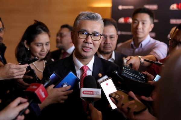 Tengku Zafrul: No intention to phase out AP system 
