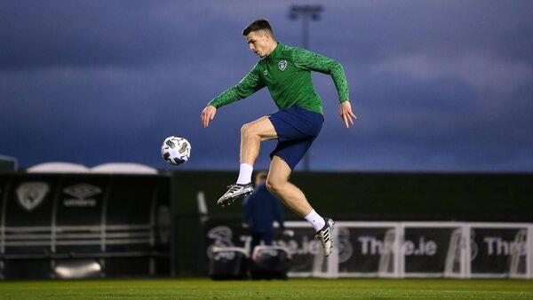 Stoke City sign Ireland defender Ciaran Clark on short-term contract