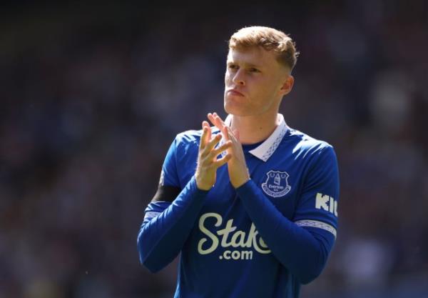 Jarrad Branthwaite of Everton applauds the fans during the Premier League match between Everton FC and Sheffield United