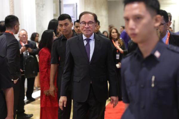PM: Cabinet decides to restore pension sum for retired civil servants