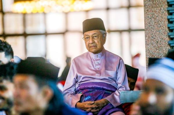 UEM-Renong case: High Court orders Dr Mahathir, two others to file defence statement  