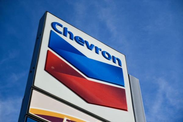 Chevron, unions in final talks ahead of planned Australia LNG strikes