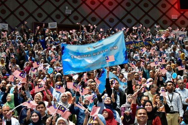 Civil servant pay hike: Public service commission expects more young people applying for civil service roles