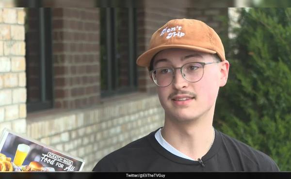 Gay Waiter In US Left In Tears After Homophobic Message And Insulting Tip