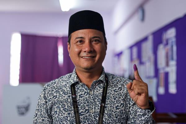 [UNOFFICIAL] Syed Hussien retains Mahkota for BN