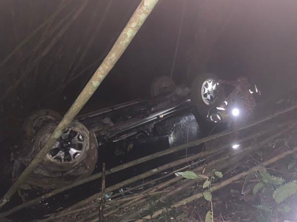 Selangor Fire Dept: Woman killed, four others injured after four-wheel-drive plunges into ravine along Jalan Batang Kali