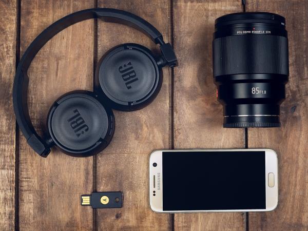 JBL’s Water-Resistant Speakers: The Perfect Soundtrack for Outdoor Adventures