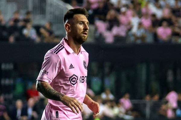 Messi goes to Hollywood as Miami seek to close playoff gap