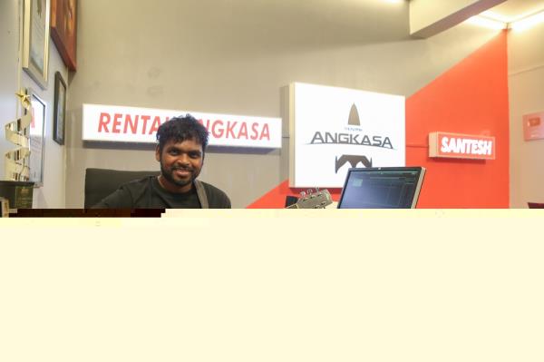 Santesh, once a illage boy from Kapar, now heads his own production company, Rentak Angkasa Production with three studios and 10 employees. — Picture By Yusof Mat Isa.