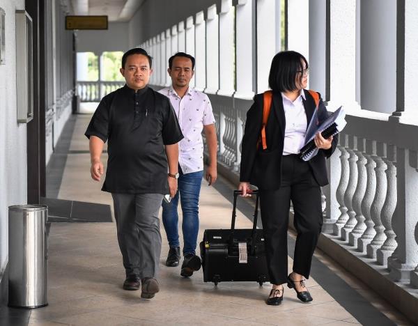 Jana Wibawa project: Wan Saiful failed to strike out corruption charges