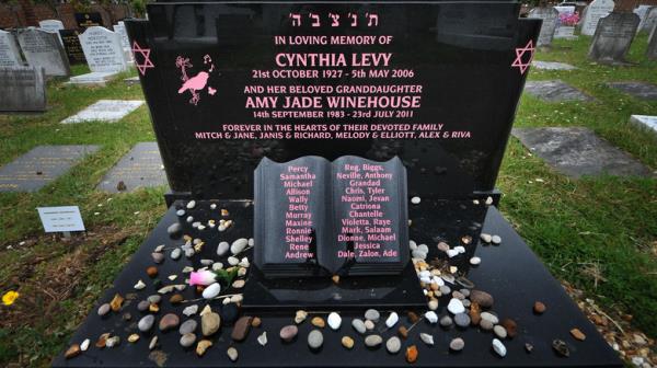 Amy Winehouse's grave