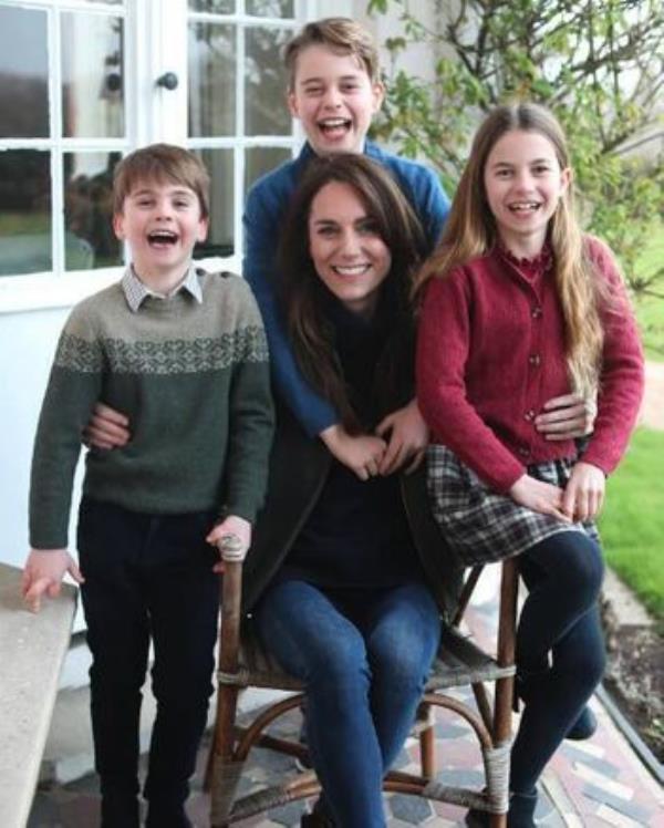Kate Middleton has apologised and admitted to editing a Mother's Day photo of her children and herself. Kate Middleton has apologised and admitted to editing a Mother's Day photo of her children and herself.