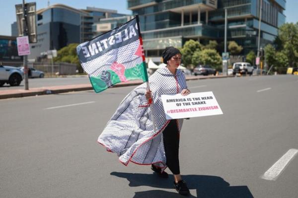 South Africa: hundreds march for Gaza on war anniversary