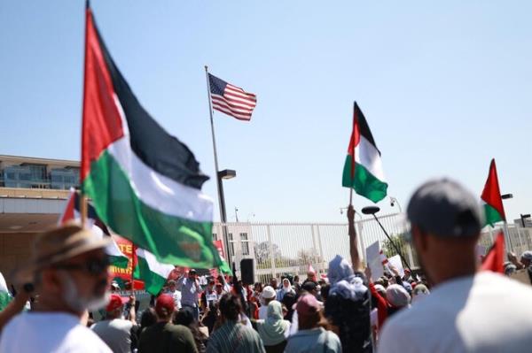 South Africa: hundreds march for Gaza on war anniversary