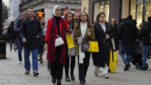 Britain may already be in recession as shares lag eurozone