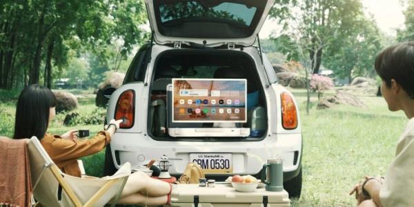 This take-along TV fits into its own suitcase
