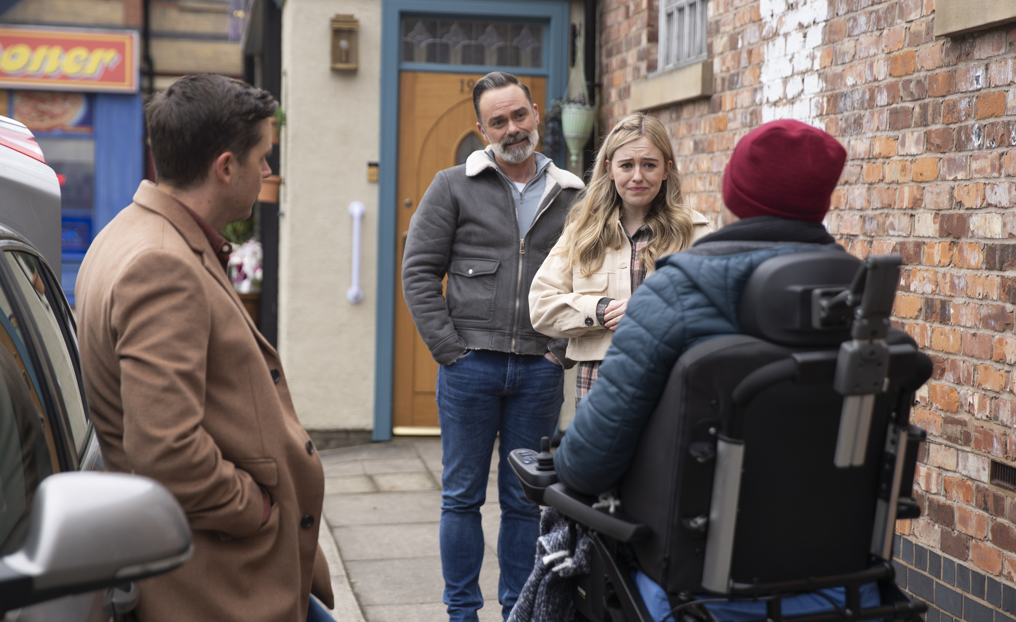 Summer says goodbye to her loved ones in Coronation Street