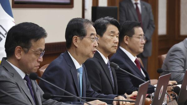 South Korea suspending military deal with North Korea
