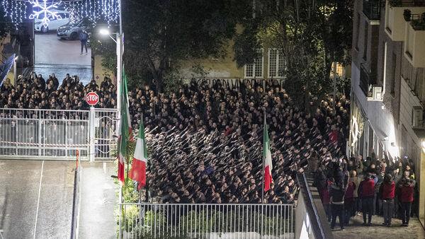 Investigation demanded after hundreds give fascist salute at Rome rally