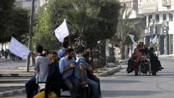 Israel under pressure over plight of Gaza civilians as thousands flee