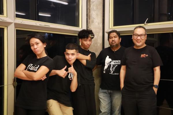 'Trilogi Bulan' actors (from left) Nik, Hazzy, Sunio, playwright Yusof and director Ling are set to take theatregoers to the 'moon'. Photo: KLPac 