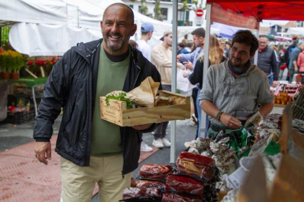 There’s a good reason why many vegetable markets selli the same types of produce at the same time.
