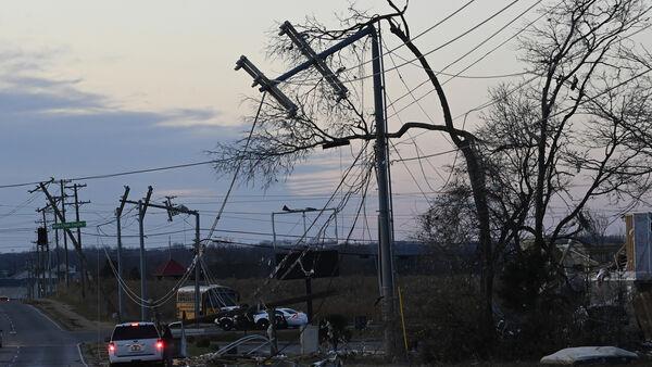 Clean-up begins after six killed in Tennessee storms