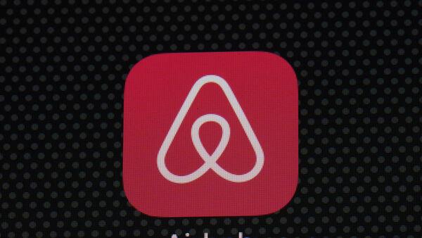 Airbnb admits misleading Australian customers by charging in US dollars