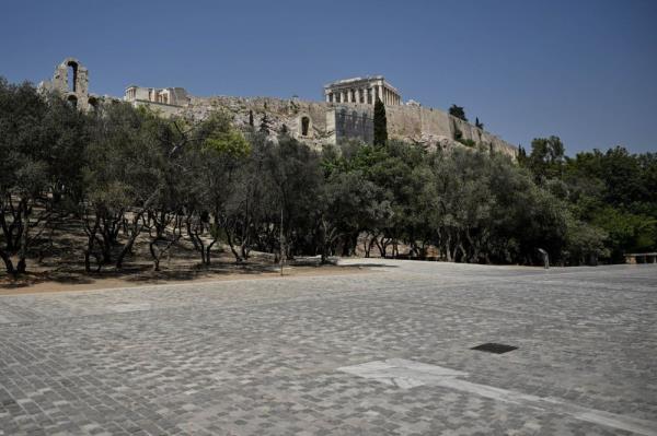 All concrete, no trees: Athens ill-prepared for heatwaves