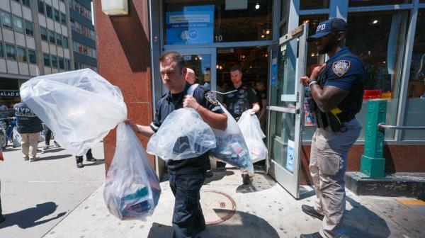 Blood is seen on the sidewalk on W. 147th St. in Harlem on Sunday. (Gardiner Anderson for New York Daily News)