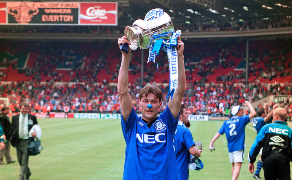 Duncan Ferguson pictured with the FA Cup trophy in 1995