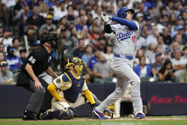 Dodgers Brewers baseball