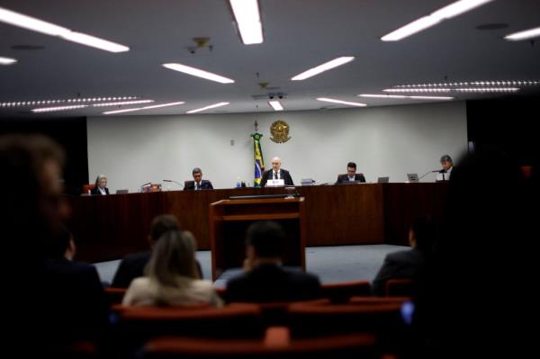 巴西最高法院对社交媒体巨头‘X’的罚款增加了180万美元。