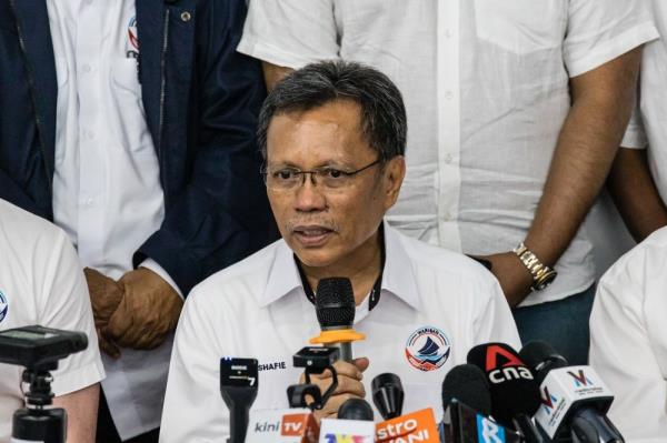 Shafie reiterates push to sue Warisan defectors for breach of contract