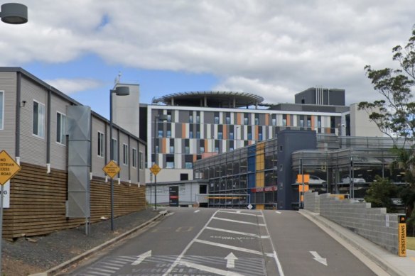 Doctors say women are waiting more than a year to see a gynaecologist or obstetrician at Gosford Hospital. 