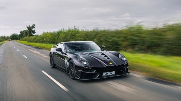 Ginetta Akula - front on