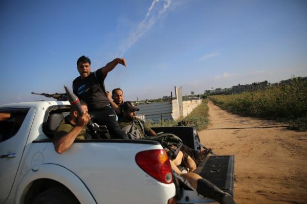 The viral video of Shani Louk in the truck