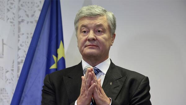 Ex-president barred from leaving Ukraine amid alleged plan to meet Hungarian PM