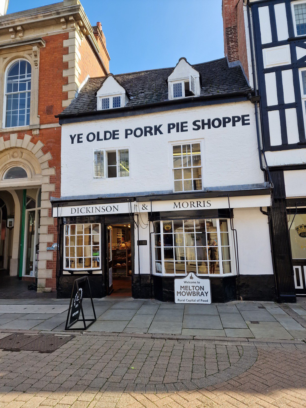 梅尔顿·莫布雷的Ye Olde Pork Pie Shoppe外观